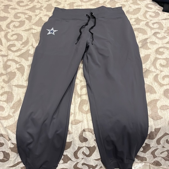 Gray joggers, never worn - Picture 1 of 4